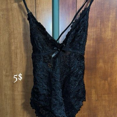 NEW Women’s Black Lace Crotchless Lingerie
